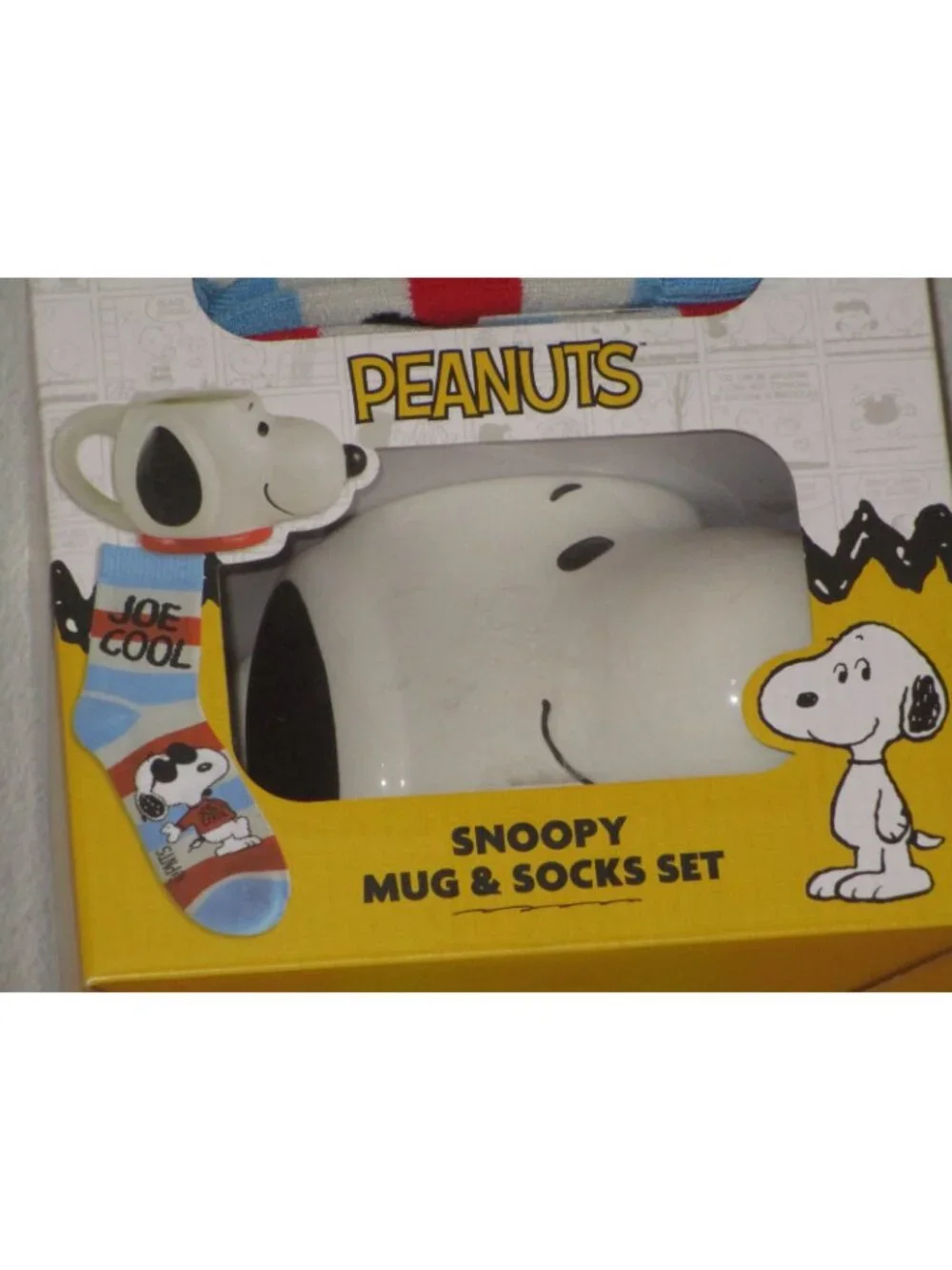 Snoopy Mug and Socks Peanuts Joe Cool Sock 20 Oz Ceramic Mug Brand New in Box